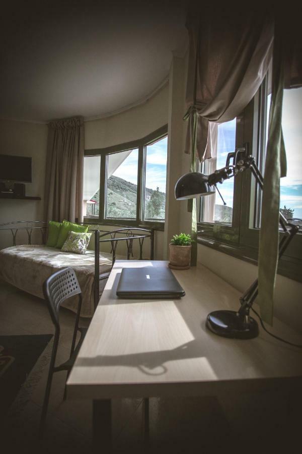 Hotel Marathia Arta Ngoại thất bức ảnh
