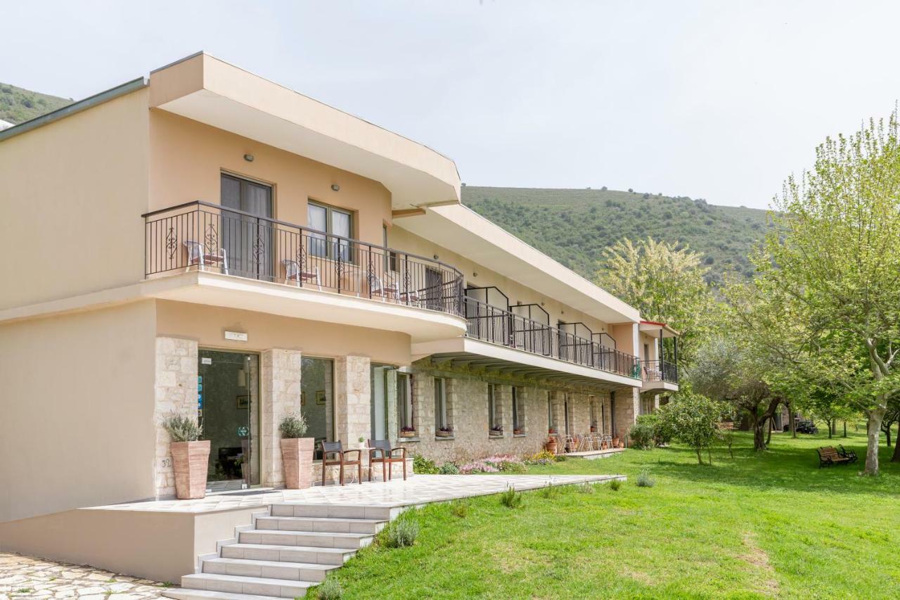 Hotel Marathia Arta Ngoại thất bức ảnh